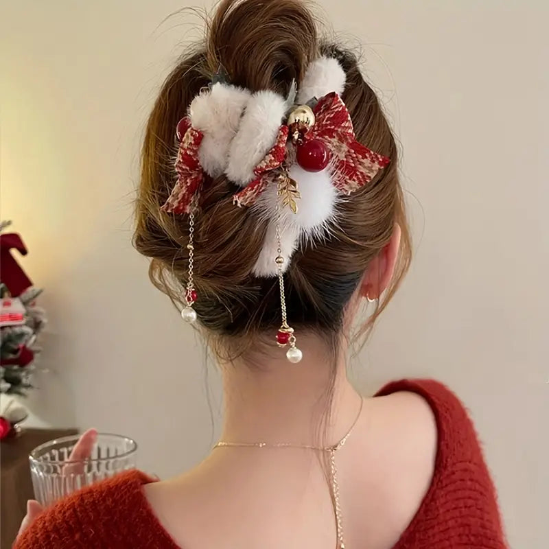 2pcs Elegant Plush Bow & Faux Pearl Tassel Hair Clips